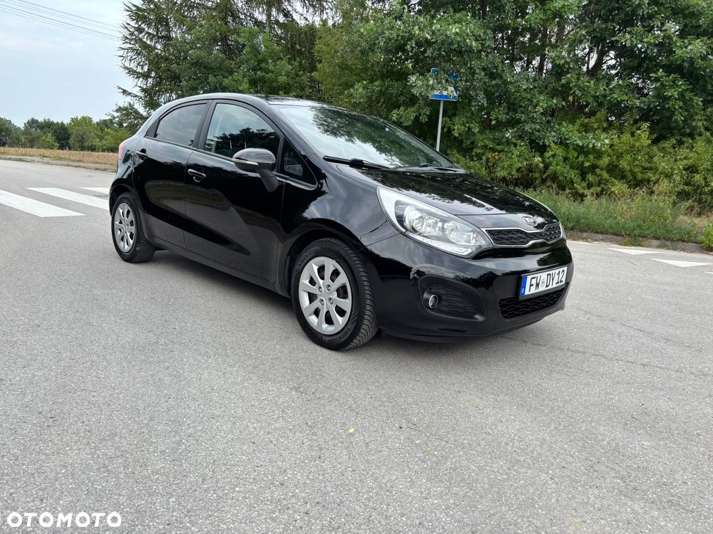 Kia Rio 1.2 Dream Team Edition - 12