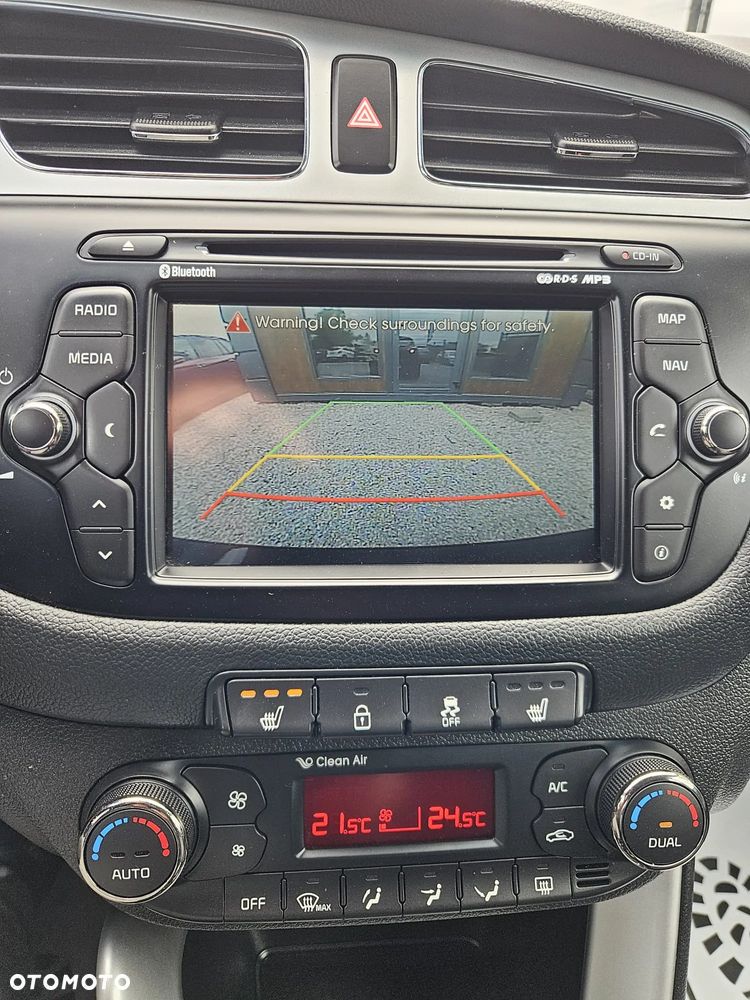 Kia Ceed 1.4 CVVT Dream Team Edition - 24