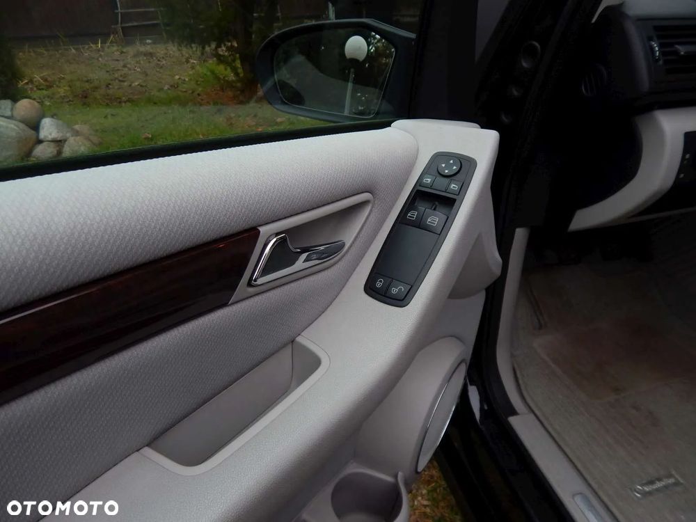 Mercedes-Benz Klasa A 150 Elegance First - 16