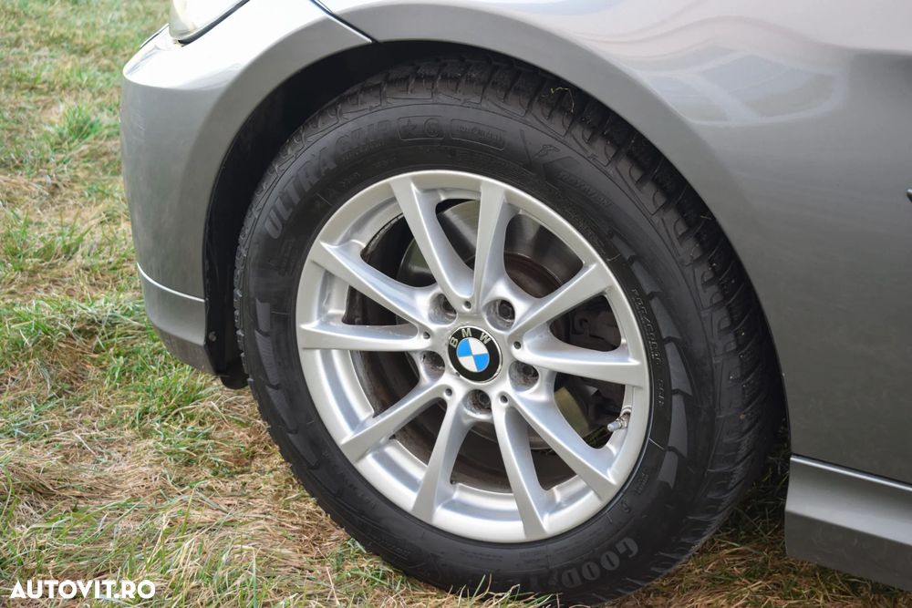 BMW Seria 3 318d Sport Line - 10