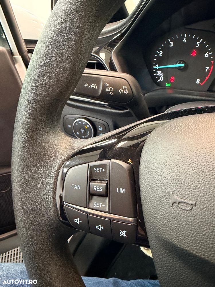 Ford Fiesta 1.1 Trend - 31