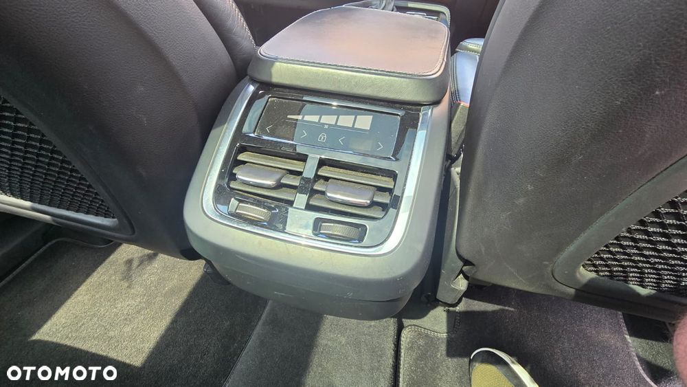 Volvo XC 90 - 13