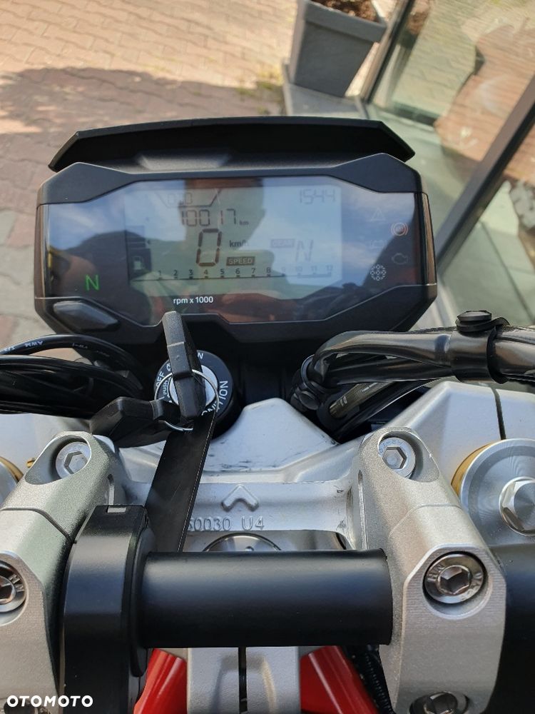 BMW G - 21