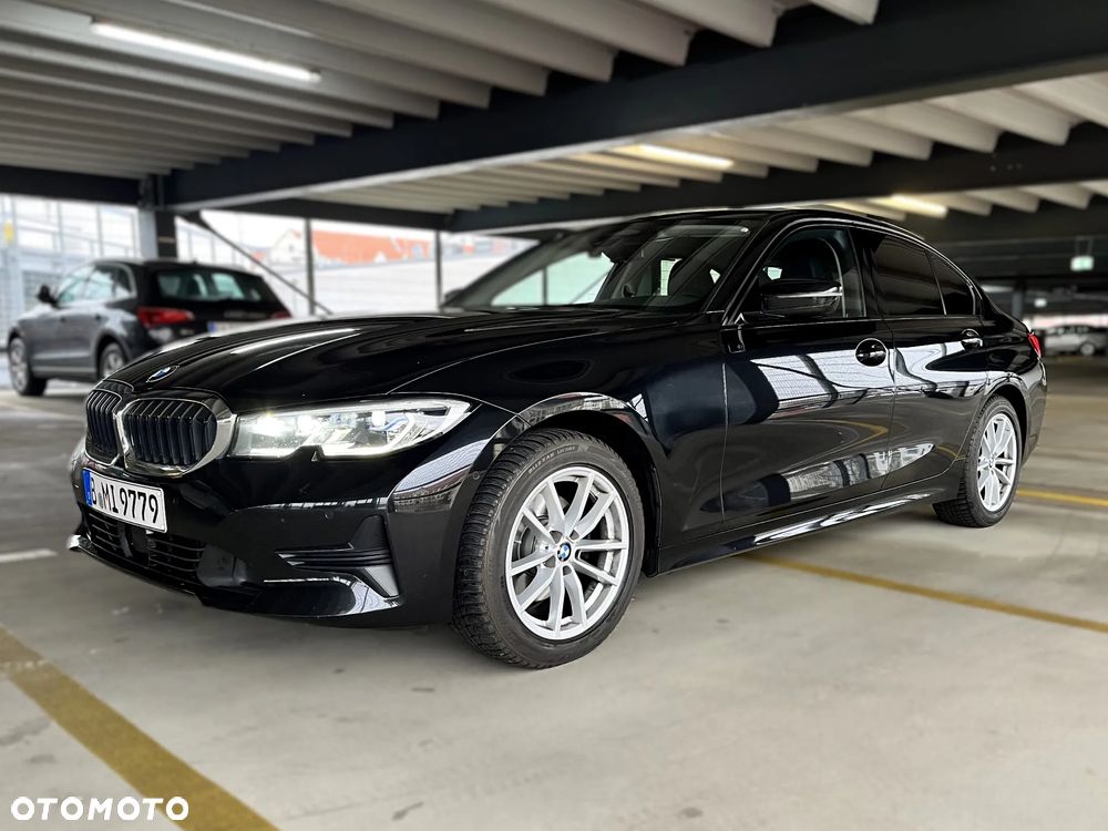 BMW Seria 3 320d xDrive Advantage