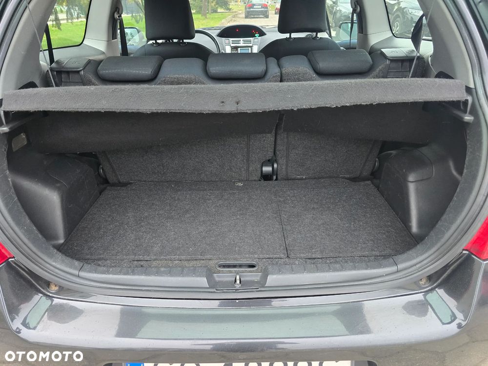 Toyota Yaris - 15