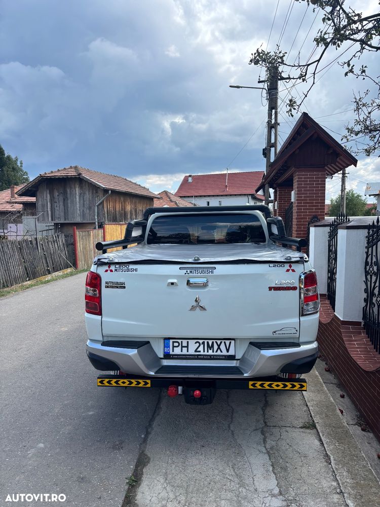 Mitsubishi L200 - 6
