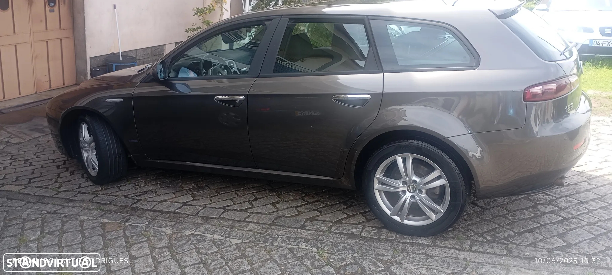Alfa Romeo 159 Sportwagon 1.9 JTDm 16V Elegante - 4