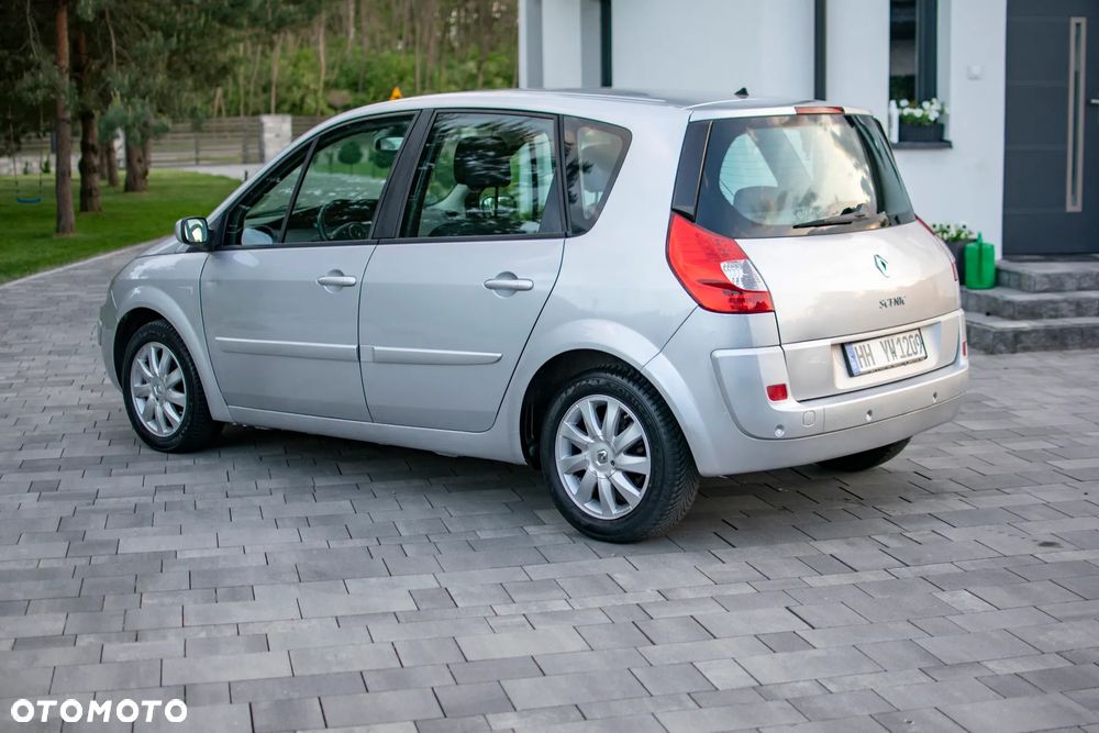 Renault Scenic - 26