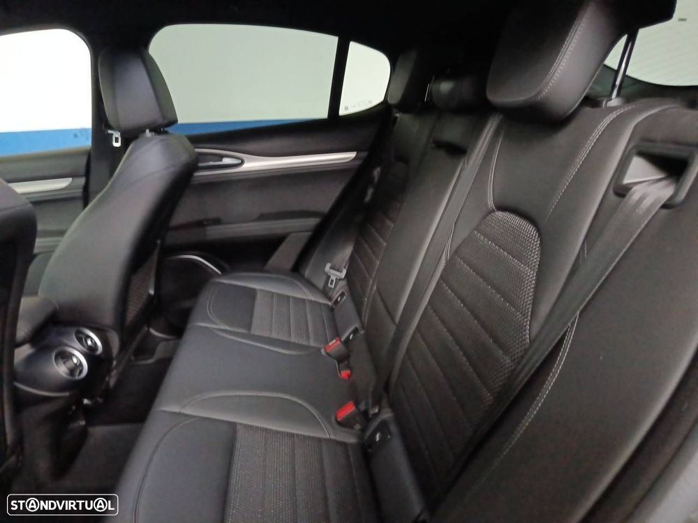 Alfa Romeo Stelvio 2.2 D Sprint AT8 - 10