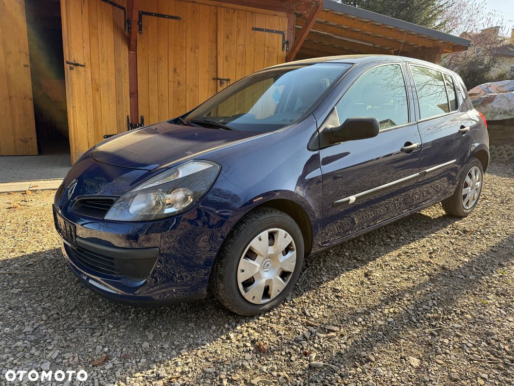 Renault Clio 1.2 16V Emotion - 1