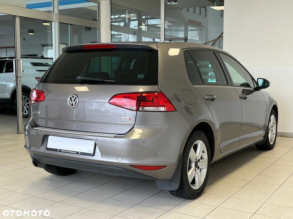 Volkswagen Golf 1.6 TDI Highline - 9