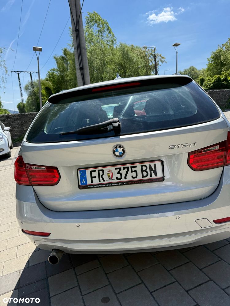 BMW Seria 3 318d Sport Line - 11