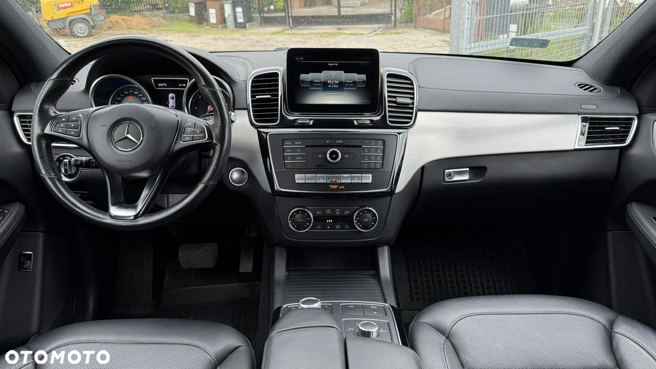 Mercedes-Benz GLE - 11