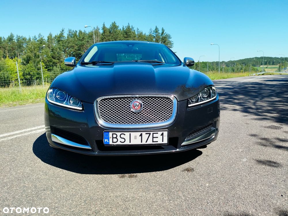 Jaguar XF 2.2 D Classic - 23