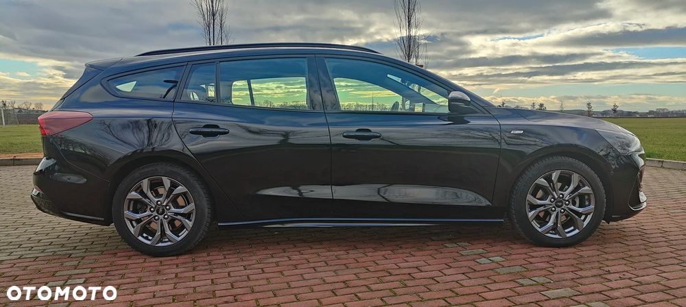 Ford Focus SW 1.5 EcoBlue S&S ST-LINE X - 4