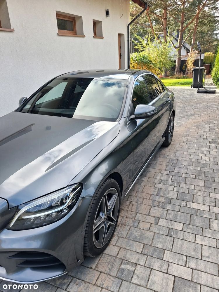 Mercedes-Benz C-Class 2018 photo 2