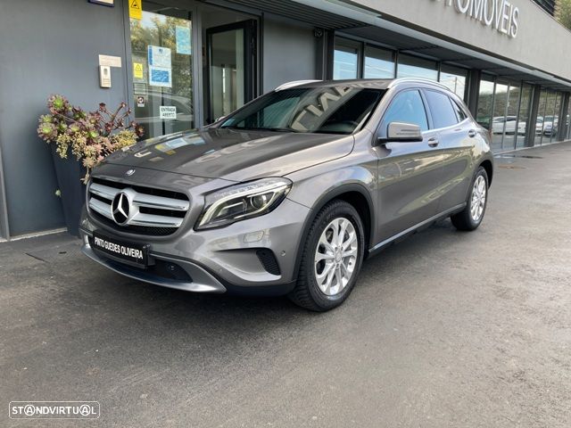 Mercedes-Benz GLA 220 d 4Matic 7G-DCT Urban - 1