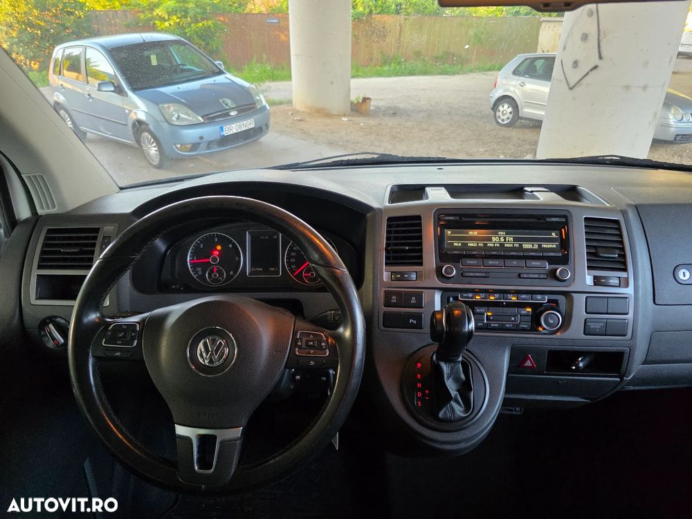Volkswagen Caravelle - 25