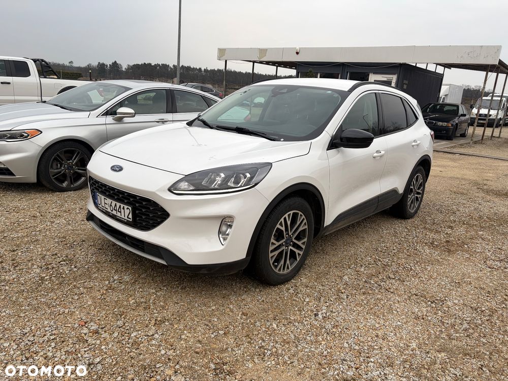 Ford Kuga - 1