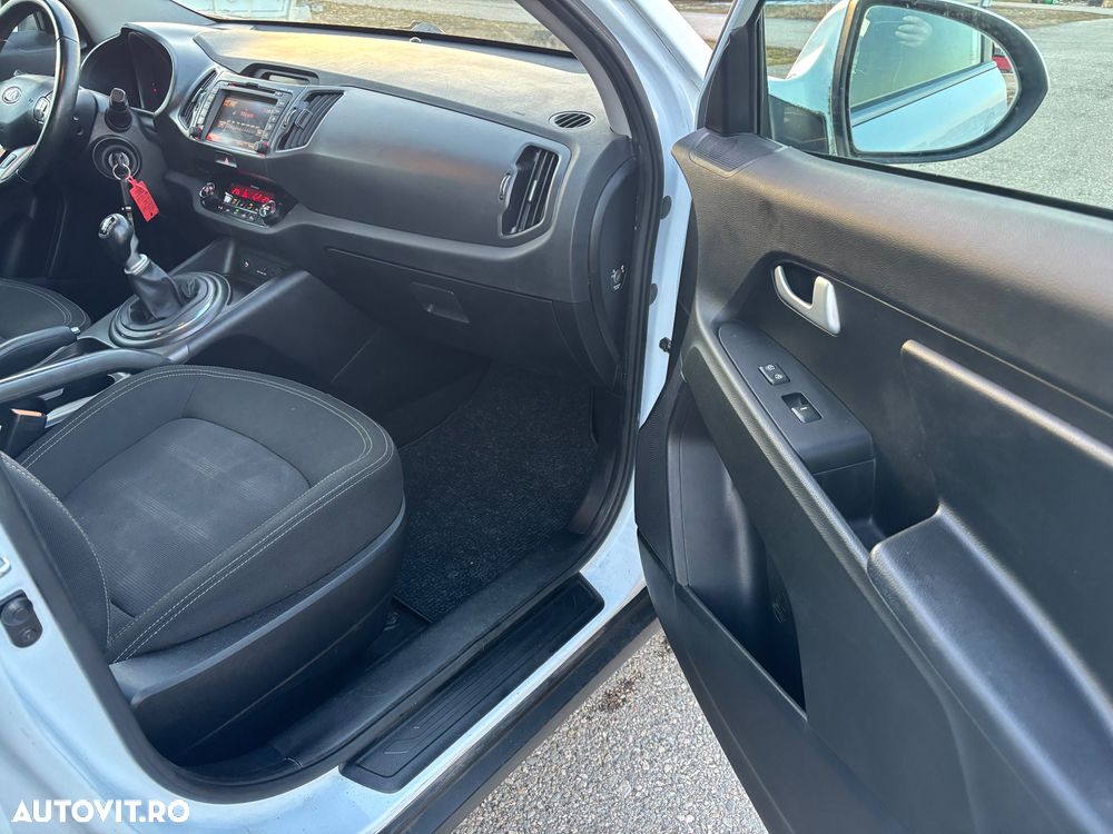 Kia Sportage 1.7 CRDI 2WD Spirit - 19