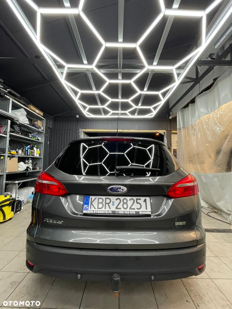 Ford Focus 1.0 EcoBoost Gold X (Trend) - 11