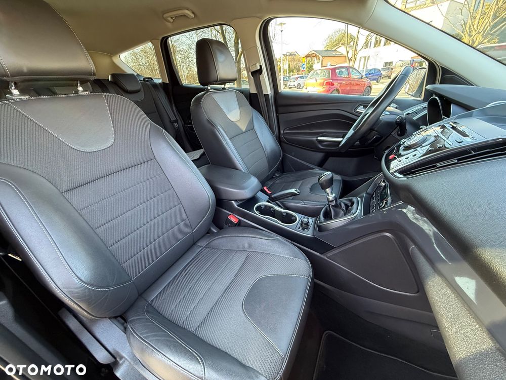 Ford Kuga 2.0 TDCi 4x4 Trend - 24