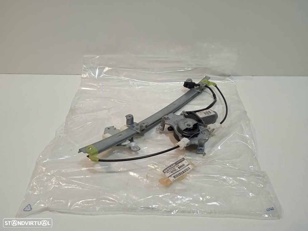 ELEVADOR FRENTE ESQUERDO NISSAN ALMERA N16E - 1