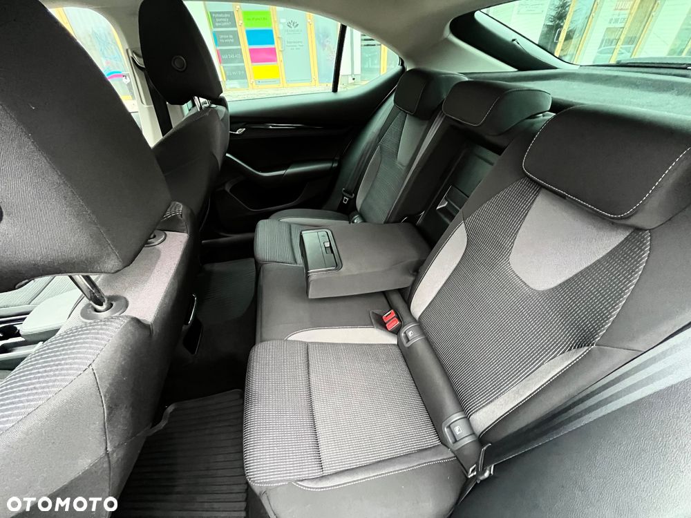 Skoda Octavia ver-1-5-tsi-act-ambition - 9