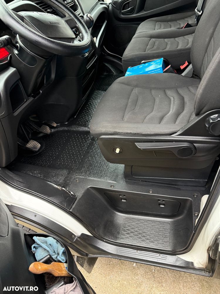 Iveco Daily 35c 130 Frigorific Frigo 2017 duba izoterma Fără Rugina Fără Probleme AC Navi Led 35s13 Unic Proprietar de noua luata din reprezentanța iveco România 2 bucati 9500 euro - 24