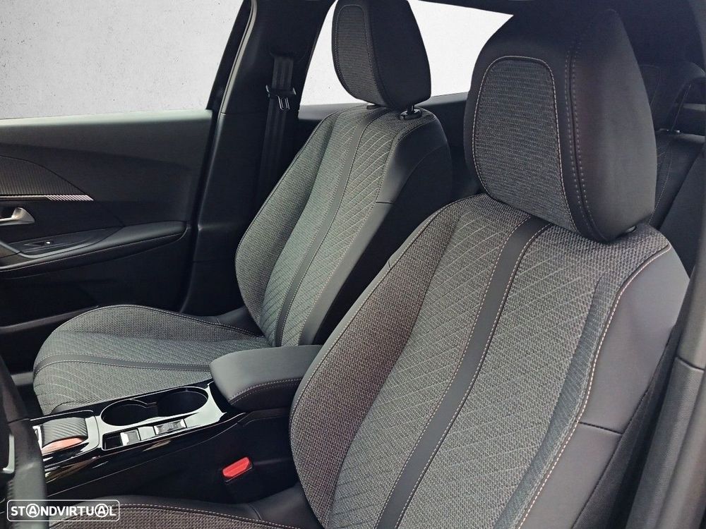Peugeot e-2008 54 kWh Allure - 9