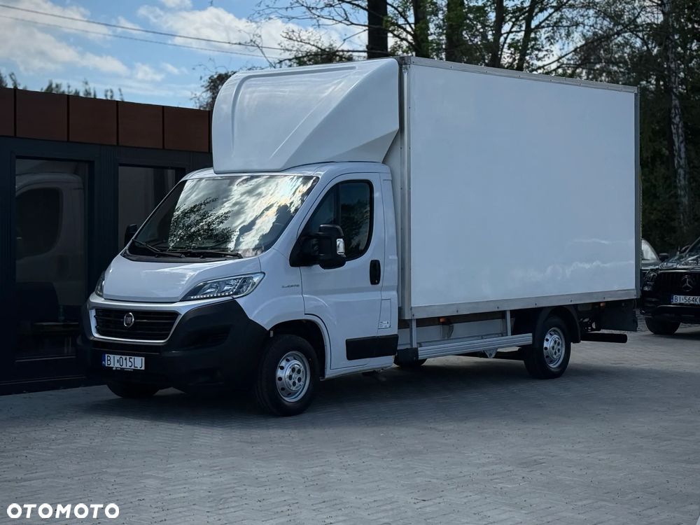 Fiat Ducato 2.3 131KM / Kontener 4,2m 8EP + Winda Palfinger 750kg / 250.476KM PRZEBIEG / 2019 ROK PRODUKCJI / ZAREJESTROWANY W PL / PO PRZEGLĄDZIE UDT / GOTOWY DO PRACY ! - 19