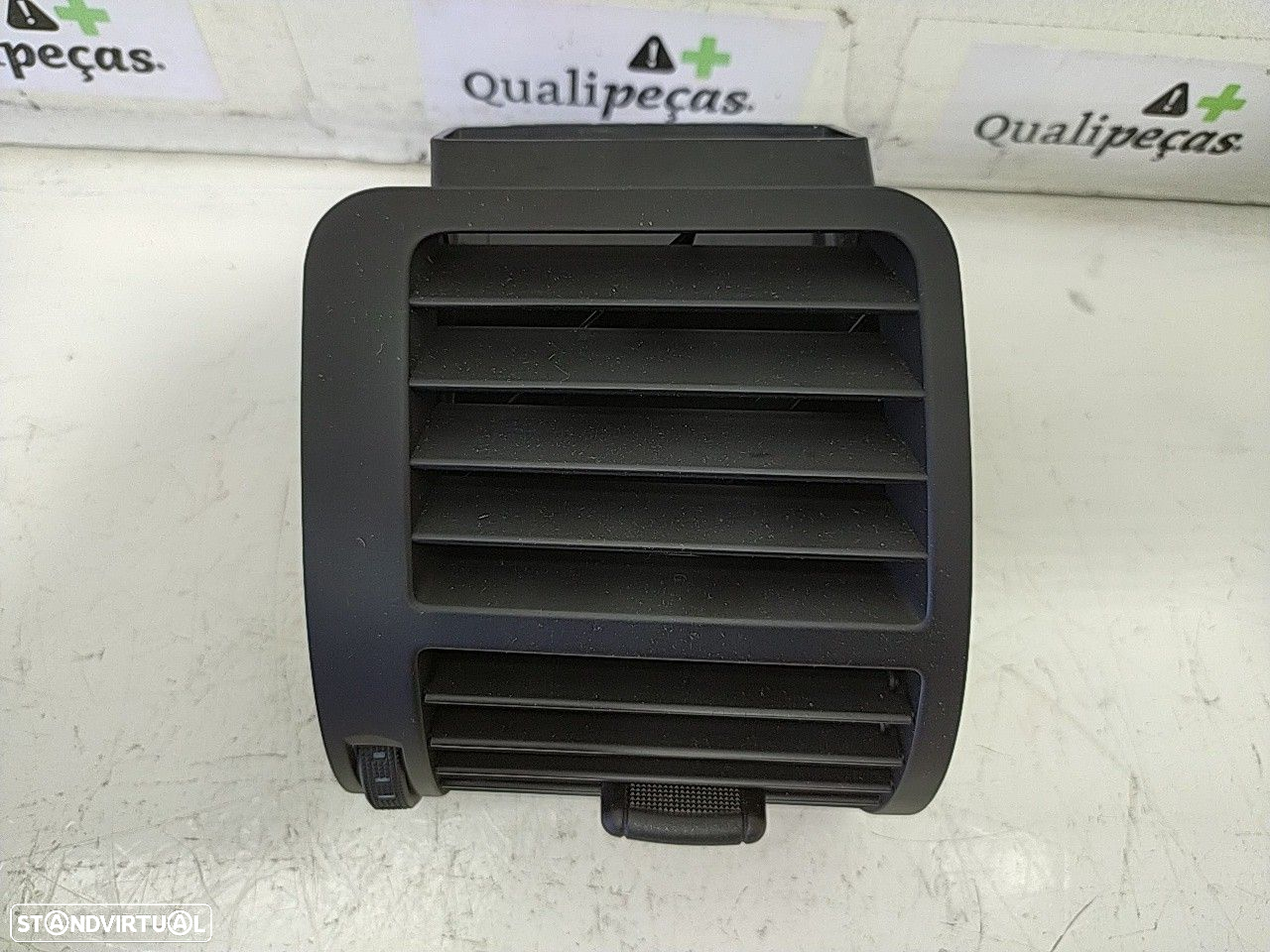 Saida Ar Esquerdo / Difusor Audi A2 (8Z0) - 2