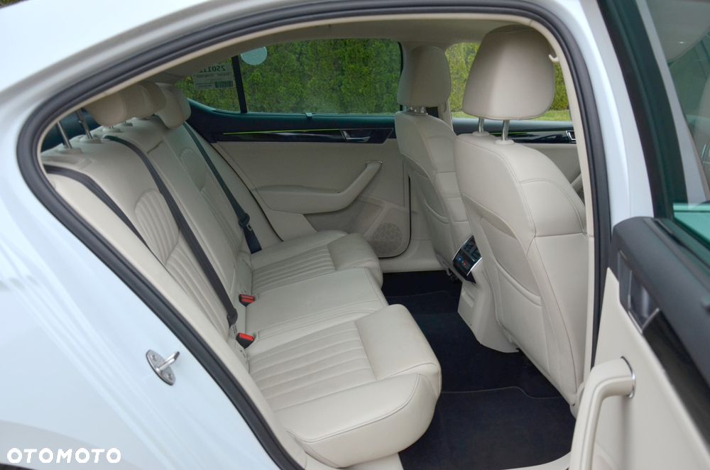 Skoda Superb 1.4 TSI Plug-In Hybrid L&K DSG - 18