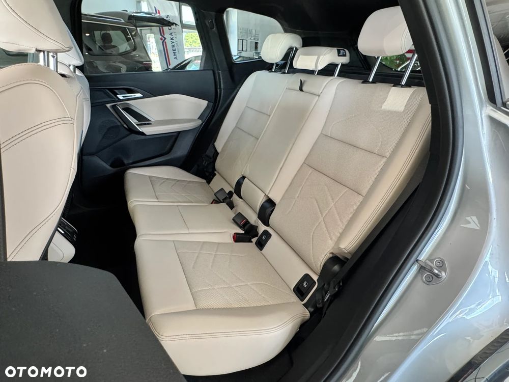 BMW X1 sDrive18i - 8
