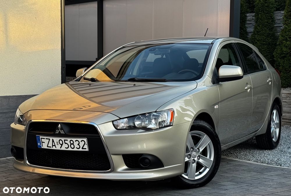 Mitsubishi Lancer - 1