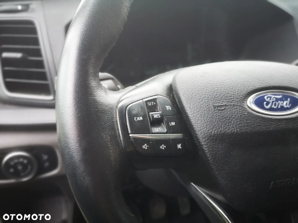 Ford Transit - 25