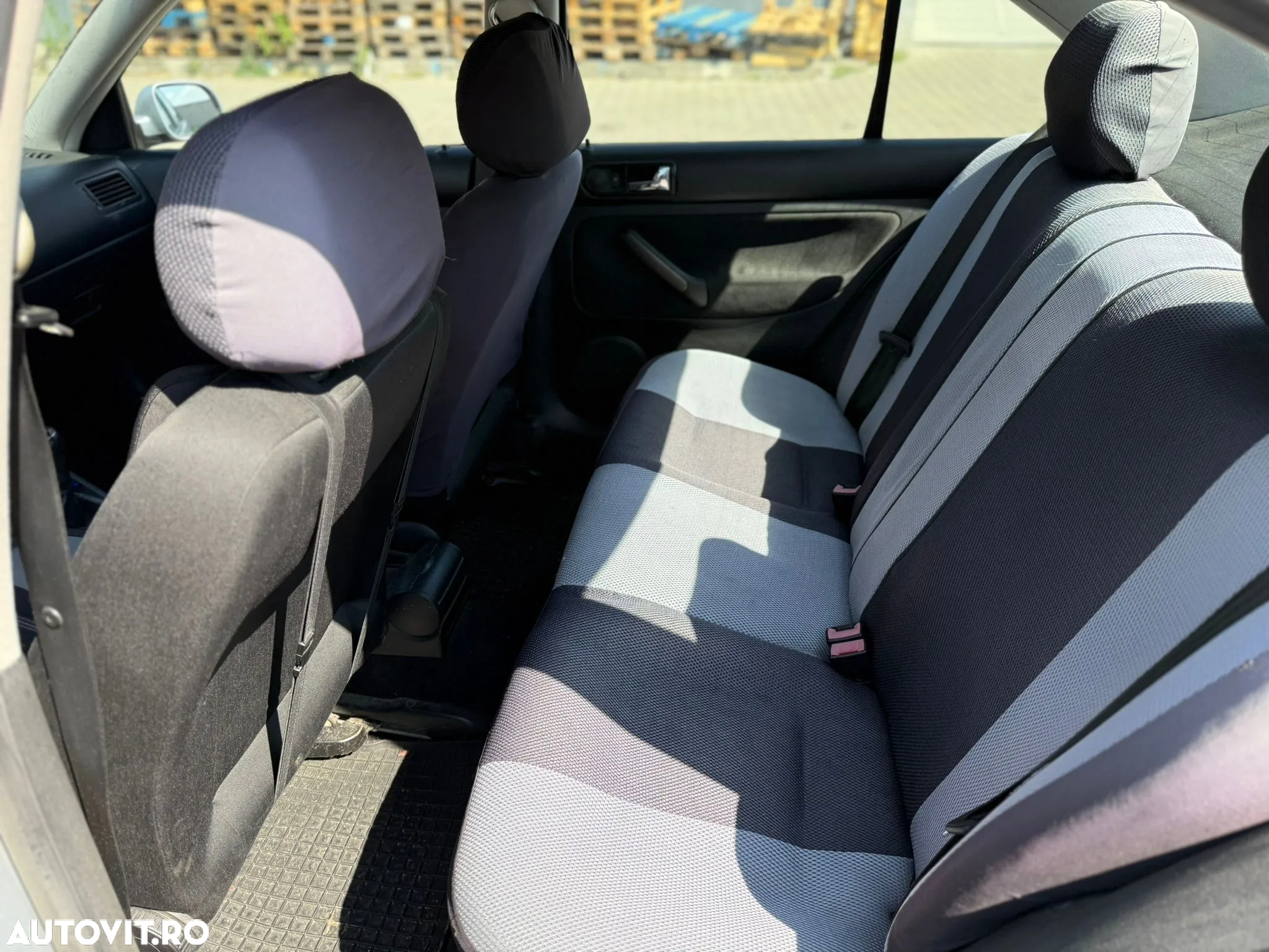 Volkswagen Bora 1.9 TDI Trendline - 9
