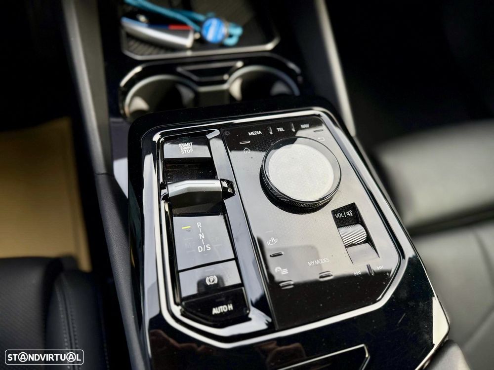 BMW 520 d Pack Desportivo M - 26