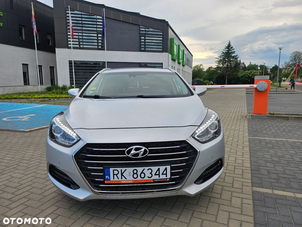 Hyundai i40 Kombi blue 1.7 CRDi Family+ - 2