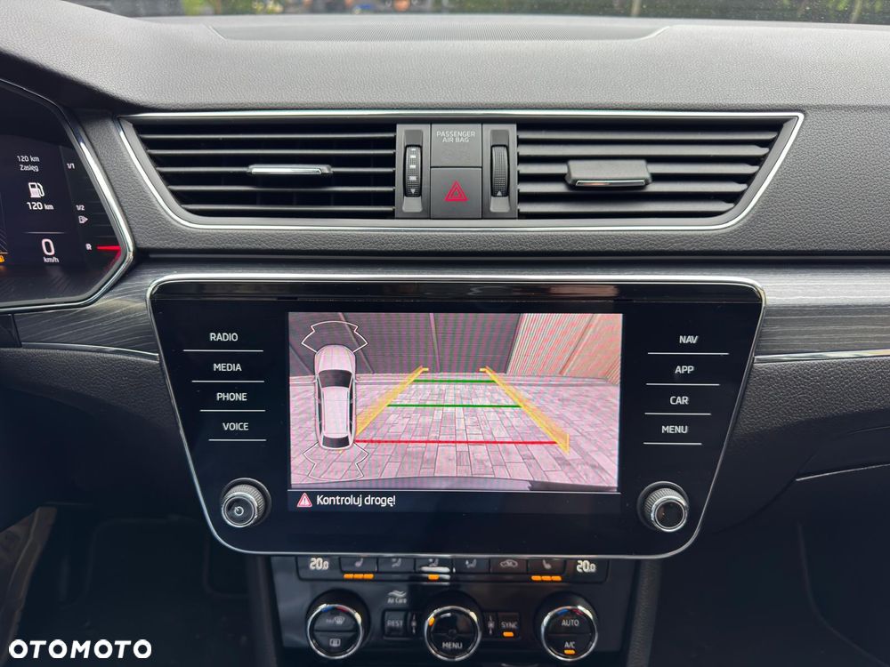 Skoda Superb 2.0 TDI SCR Style DSG - 33