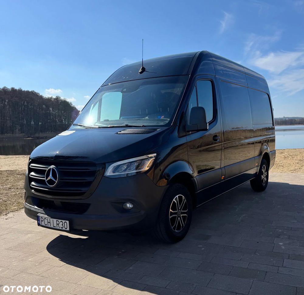 Mercedes-Benz Sprinter - 1