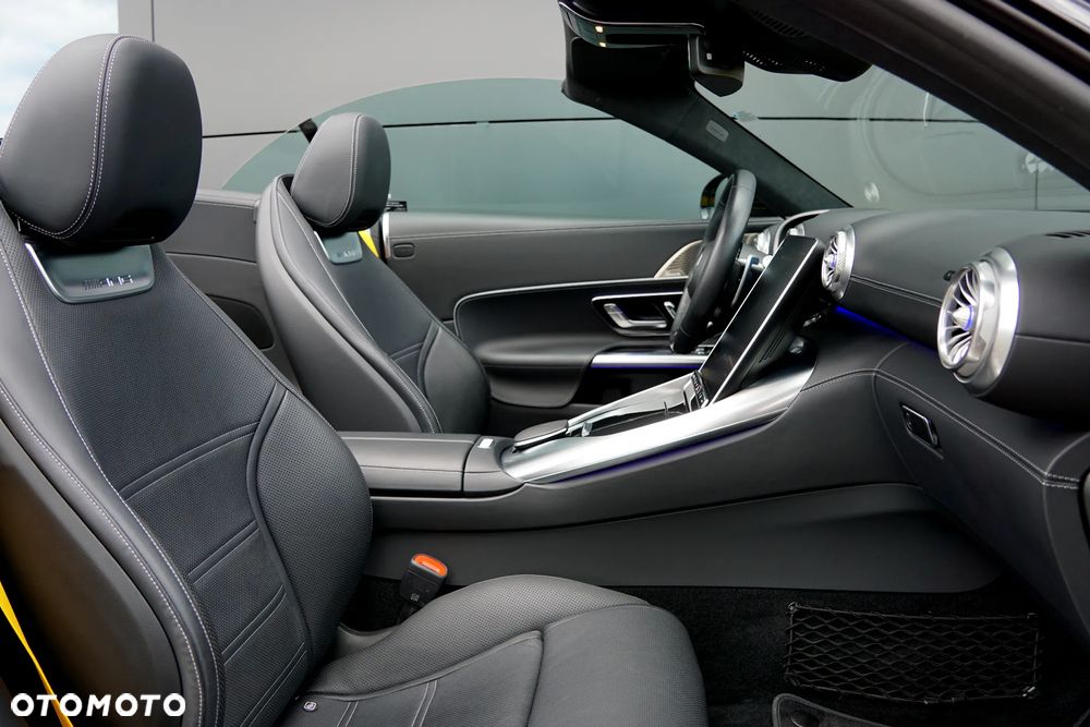 Mercedes-Benz SL AMG 63 4-Matic+ - 32