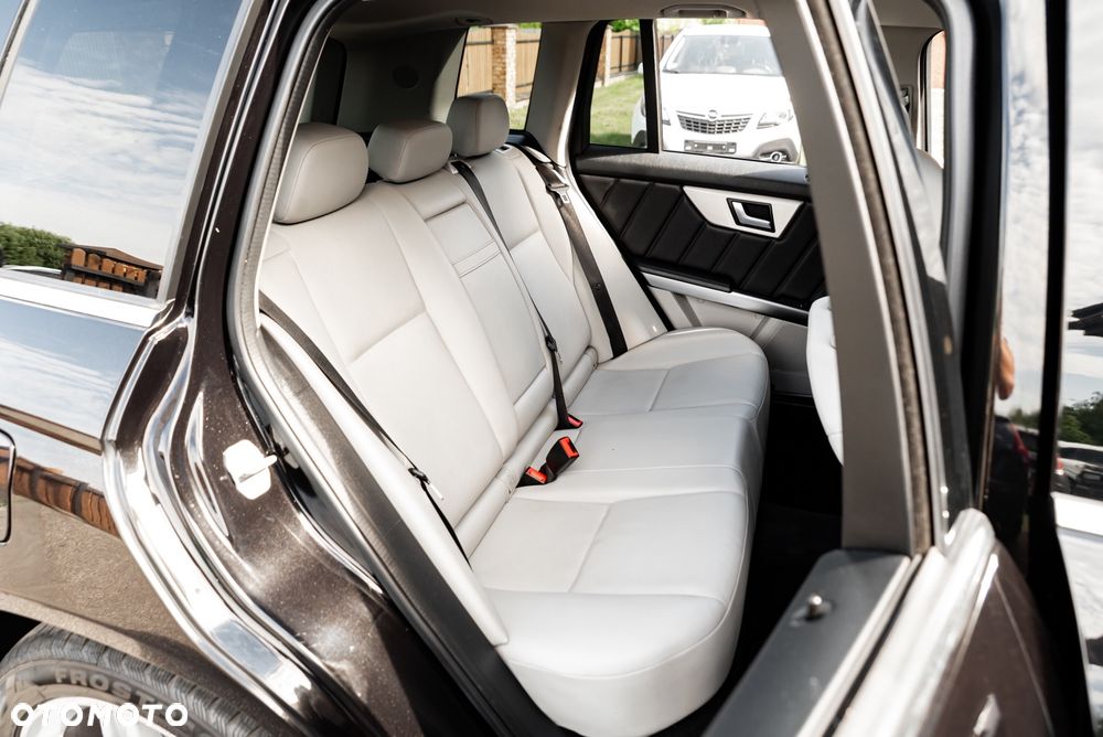 Mercedes-Benz GLK 250 CDI DPF 4Matic BlueEFFICIENCY 7G-TRONIC - 23