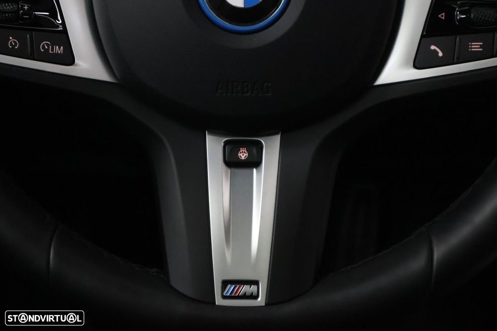 BMW 330 e Touring Pack Desportivo M Pro Auto - 23