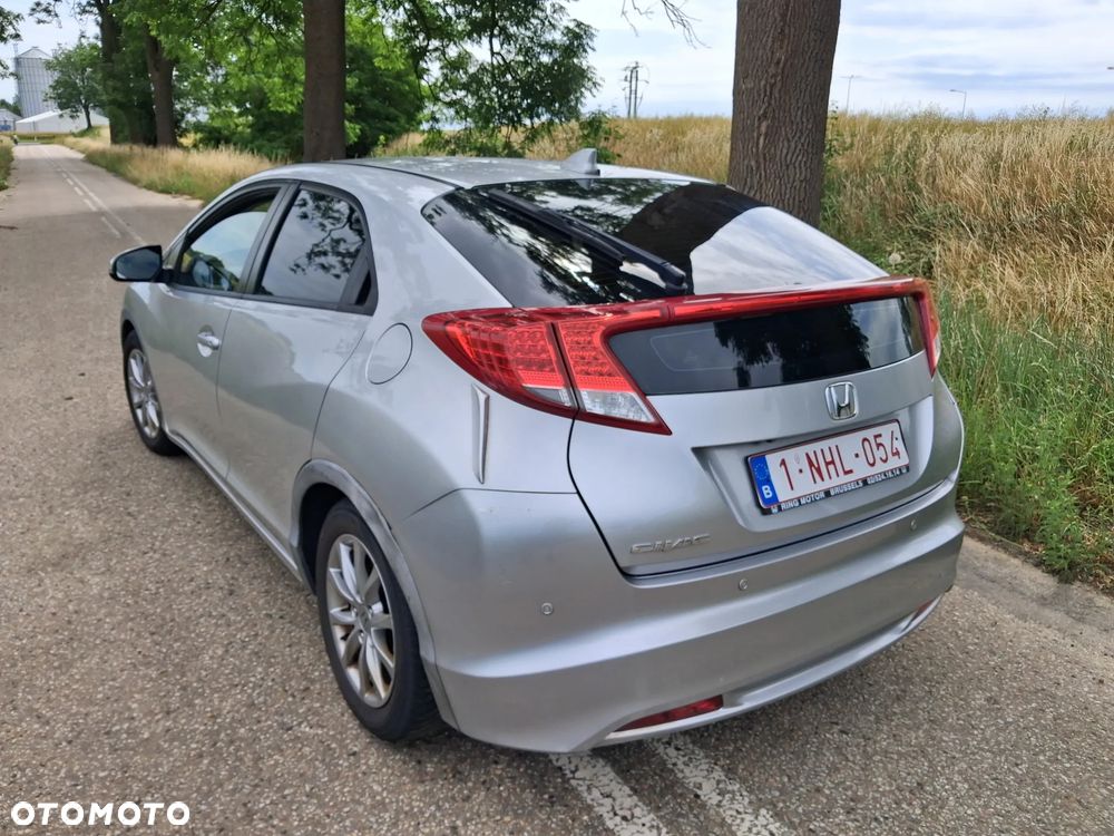 Honda Civic 1.6 i-DTEC Comfort Black Edition - 9
