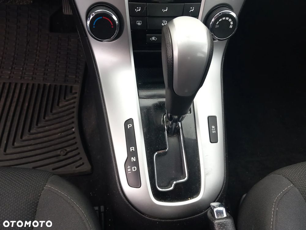 Chevrolet Cruze - 17