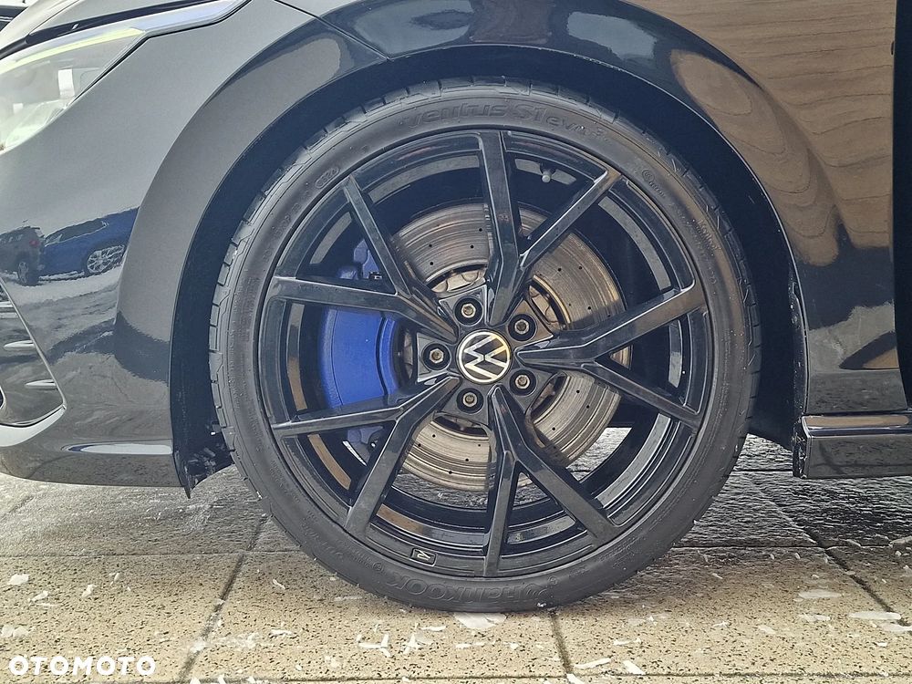 Volkswagen Golf - 23