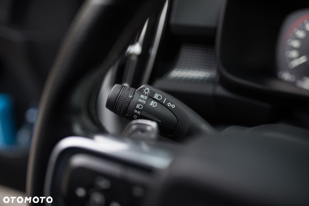 Volvo XC 40 T5 AWD R-Design - 12