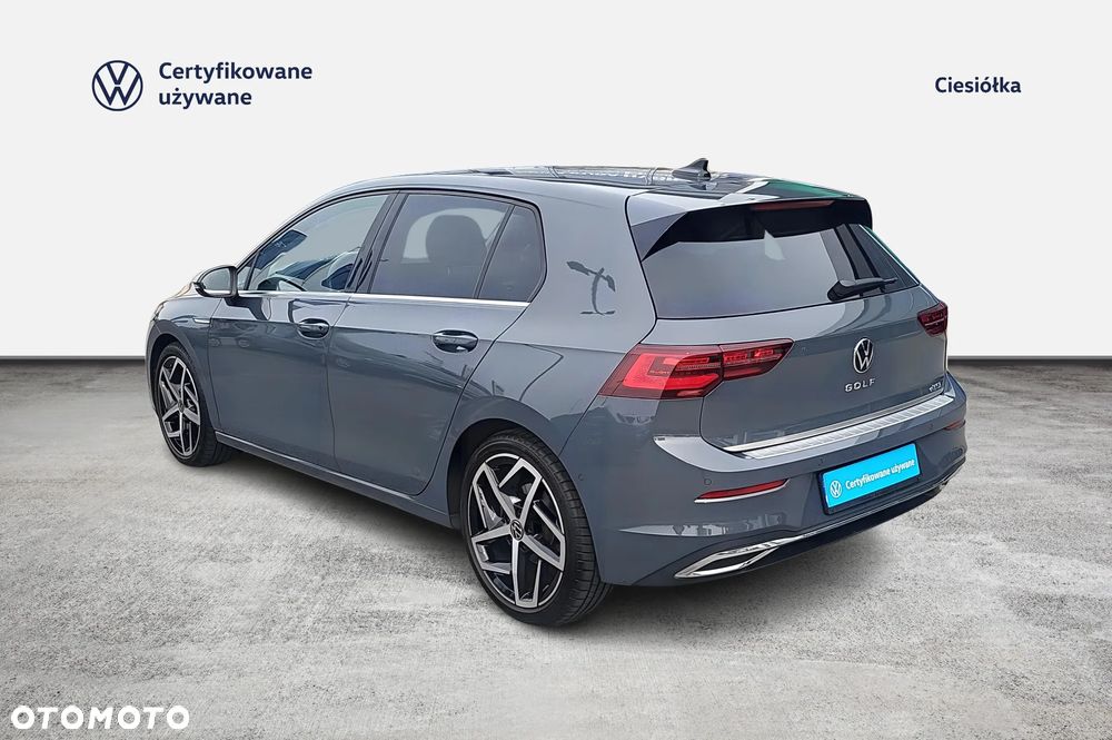 Volkswagen Golf - 10