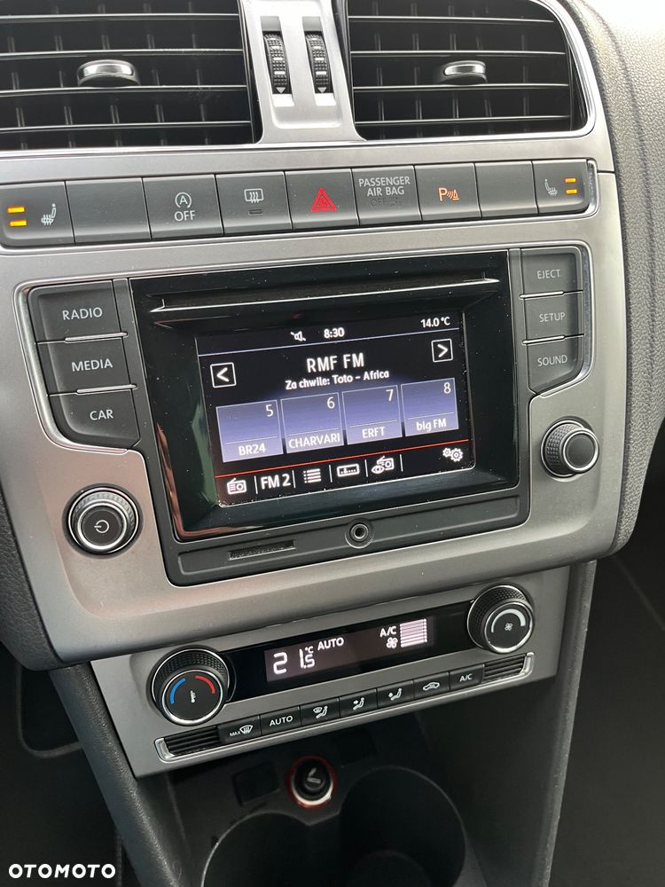 Volkswagen Polo 1.4 TDI Blue Motion Technology Lounge - 32